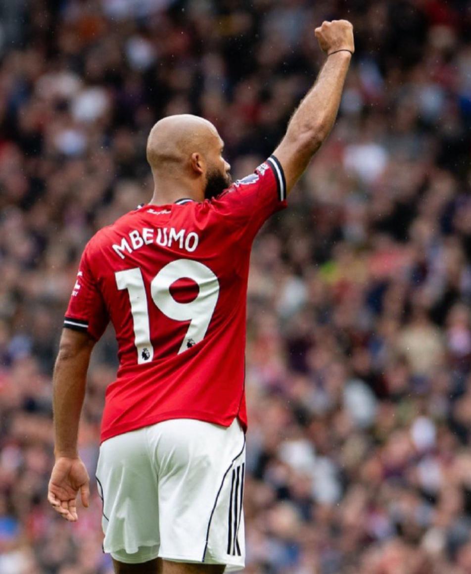 官方网站-从窗口期曼联备战欧联到菲尼克斯太阳状态回暖，武汉三镇官宣签约备战英超的简单介绍